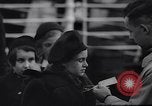 Image 200 enfants réfugiés juive allemande Harwich en Angleterre, 1938, de la seconde 22 séquences d'archives historiques vidéo 65675037219