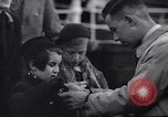 Image 200 enfants réfugiés juive allemande Harwich en Angleterre, 1938, de la seconde 27 séquences d'archives historiques vidéo 65675037219
