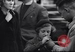 Image 200 enfants réfugiés juive allemande Harwich en Angleterre, 1938, de la seconde 31 séquences d'archives historiques vidéo 65675037219