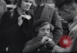 Image 200 enfants réfugiés juive allemande Harwich en Angleterre, 1938, de la seconde 33 séquences d'archives historiques vidéo 65675037219