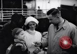 Image 200 enfants réfugiés juive allemande Harwich en Angleterre, 1938, de la seconde 36 séquences d'archives historiques vidéo 65675037219