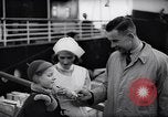 Image 200 enfants réfugiés juive allemande Harwich en Angleterre, 1938, de la seconde 46 séquences d'archives historiques vidéo 65675037219