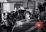Image des enfants juifs réfugiés allemand Harwich en Angleterre, 1938, de la seconde 7 séquences d'archives historiques vidéo 65675037220