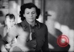 Image des enfants juifs réfugiés allemand Harwich en Angleterre, 1938, de la seconde 55 séquences d'archives historiques vidéo 65675037220
