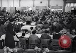Standbild deutsch-jüdische Flüchtlingskinder Harwich England, 1938, aus Sekunde 23 historischem Filmmaterial Videoclip 65675037221