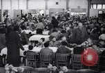 Standbild deutsch-jüdische Flüchtlingskinder Harwich England, 1938, aus Sekunde 25 historischem Filmmaterial Videoclip 65675037221