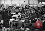Standbild deutsch-jüdische Flüchtlingskinder Harwich England, 1938, aus Sekunde 26 historischem Filmmaterial Videoclip 65675037221