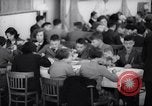 Standbild deutsch-jüdische Flüchtlingskinder Harwich England, 1938, aus Sekunde 36 historischem Filmmaterial Videoclip 65675037221