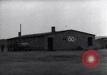 Standbild NS-Konzentrationslager Ludwigslust Deutschland, 1945, aus Sekunde 16 historischem Filmmaterial Videoclip 65675037227