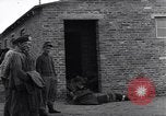 Standbild NS-Konzentrationslager Ludwigslust Deutschland, 1945, aus Sekunde 23 historischem Filmmaterial Videoclip 65675037227