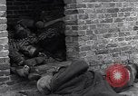 Standbild NS-Konzentrationslager Ludwigslust Deutschland, 1945, aus Sekunde 32 historischem Filmmaterial Videoclip 65675037227