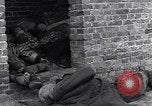 Standbild NS-Konzentrationslager Ludwigslust Deutschland, 1945, aus Sekunde 35 historischem Filmmaterial Videoclip 65675037227