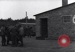 Standbild NS-Konzentrationslager Ludwigslust Deutschland, 1945, aus Sekunde 54 historischem Filmmaterial Videoclip 65675037227