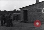 Standbild NS-Konzentrationslager Ludwigslust Deutschland, 1945, aus Sekunde 55 historischem Filmmaterial Videoclip 65675037227