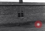 Standbild NS-Konzentrationslager Ludwigslust Deutschland, 1945, aus Sekunde 56 historischem Filmmaterial Videoclip 65675037227