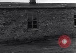 Standbild NS-Konzentrationslager Ludwigslust Deutschland, 1945, aus Sekunde 59 historischem Filmmaterial Videoclip 65675037227