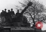 Image les chars allemands et véhicules Neumark Tchécoslovaquie, 1945, de la seconde 19 séquences d'archives historiques vidéo 65675037233