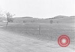 Standbild deutsche militärische Fahrzeuge Neumark Tschechoslowakei, 1945, aus Sekunde 4 historischem Filmmaterial Videoclip 65675037234