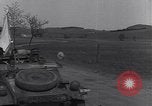 Standbild deutsche militärische Fahrzeuge Neumark Tschechoslowakei, 1945, aus Sekunde 7 historischem Filmmaterial Videoclip 65675037234