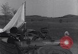 Standbild deutsche militärische Fahrzeuge Neumark Tschechoslowakei, 1945, aus Sekunde 9 historischem Filmmaterial Videoclip 65675037234