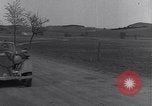 Standbild deutsche militärische Fahrzeuge Neumark Tschechoslowakei, 1945, aus Sekunde 14 historischem Filmmaterial Videoclip 65675037234