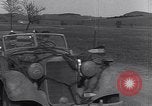 Standbild deutsche militärische Fahrzeuge Neumark Tschechoslowakei, 1945, aus Sekunde 17 historischem Filmmaterial Videoclip 65675037234