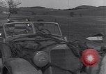 Standbild deutsche militärische Fahrzeuge Neumark Tschechoslowakei, 1945, aus Sekunde 18 historischem Filmmaterial Videoclip 65675037234