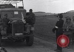 Standbild deutsche militärische Fahrzeuge Neumark Tschechoslowakei, 1945, aus Sekunde 29 historischem Filmmaterial Videoclip 65675037234