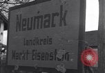 Standbild deutsche militärische Fahrzeuge Neumark Tschechoslowakei, 1945, aus Sekunde 44 historischem Filmmaterial Videoclip 65675037234
