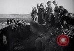 Standbild Atrocity Beweise auf Majdanek Kz Lublin Polen, 1944, aus Sekunde 17 historischem Filmmaterial Videoclip 65675037237