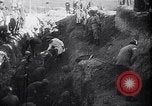 Standbild Atrocity Beweise auf Majdanek Kz Lublin Polen, 1944, aus Sekunde 18 historischem Filmmaterial Videoclip 65675037237
