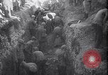 Standbild Atrocity Beweise auf Majdanek Kz Lublin Polen, 1944, aus Sekunde 27 historischem Filmmaterial Videoclip 65675037237