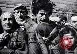 Standbild KZ Auschwitz Auschwitz Polen, 1944, aus Sekunde 46 historischem Filmmaterial Videoclip 65675037239