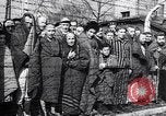 Standbild KZ Auschwitz Auschwitz Polen, 1944, aus Sekunde 55 historischem Filmmaterial Videoclip 65675037239