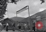 Standbild vertriebene Camp Admont Österreich, 1946, aus Sekunde 12 historischem Filmmaterial Videoclip 65675037241