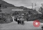 Standbild vertriebene Camp Admont Österreich, 1946, aus Sekunde 15 historischem Filmmaterial Videoclip 65675037241