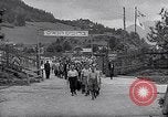 Standbild vertriebene Camp Admont Österreich, 1946, aus Sekunde 17 historischem Filmmaterial Videoclip 65675037241