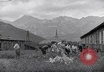 Standbild vertriebene Camp Admont Österreich, 1946, aus Sekunde 28 historischem Filmmaterial Videoclip 65675037241
