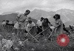 Standbild vertriebene Camp Admont Österreich, 1946, aus Sekunde 31 historischem Filmmaterial Videoclip 65675037241