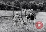 Immagine di UNRRA sfollati camp Admont Austria, 1946, secondo 18 filmato di repertorio 65675037242