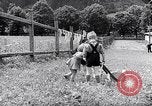 Immagine di UNRRA sfollati camp Admont Austria, 1946, secondo 20 filmato di repertorio 65675037242