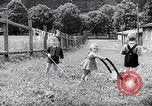 Immagine di UNRRA sfollati camp Admont Austria, 1946, secondo 25 filmato di repertorio 65675037242
