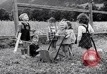 Immagine di UNRRA sfollati camp Admont Austria, 1946, secondo 32 filmato di repertorio 65675037242