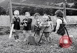 Immagine di UNRRA sfollati camp Admont Austria, 1946, secondo 36 filmato di repertorio 65675037242