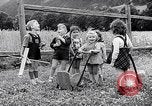 Immagine di UNRRA sfollati camp Admont Austria, 1946, secondo 37 filmato di repertorio 65675037242