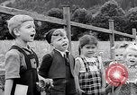 Immagine di UNRRA sfollati camp Admont Austria, 1946, secondo 43 filmato di repertorio 65675037242