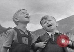 Immagine di UNRRA sfollati camp Admont Austria, 1946, secondo 45 filmato di repertorio 65675037242