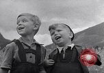 Immagine di UNRRA sfollati camp Admont Austria, 1946, secondo 46 filmato di repertorio 65675037242