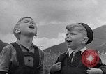 Immagine di UNRRA sfollati camp Admont Austria, 1946, secondo 50 filmato di repertorio 65675037242