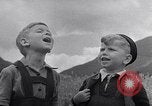 Immagine di UNRRA sfollati camp Admont Austria, 1946, secondo 51 filmato di repertorio 65675037242